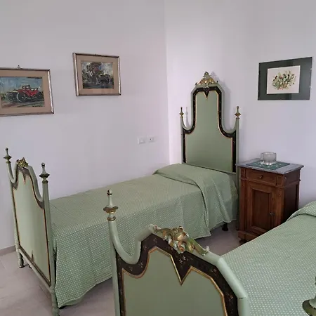 La Blanca Villa *